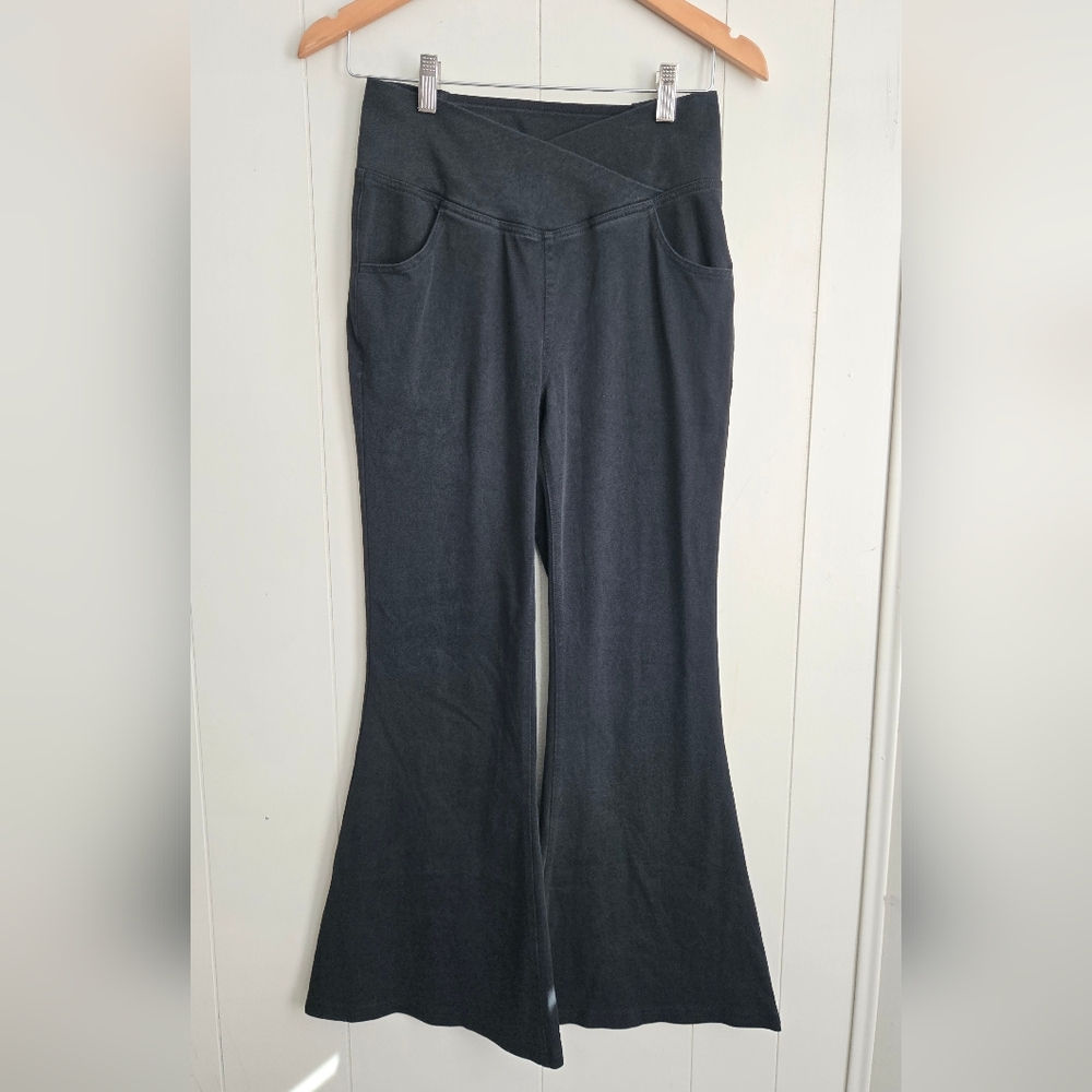 HALARA Super flared stretch wash Pants with cross pocket and high waist-Size M - Picture 8 of 9